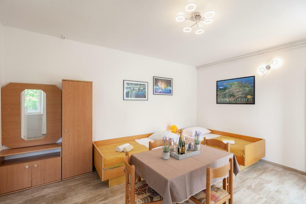 Apartment Ema Premantura Zewnętrze zdjęcie