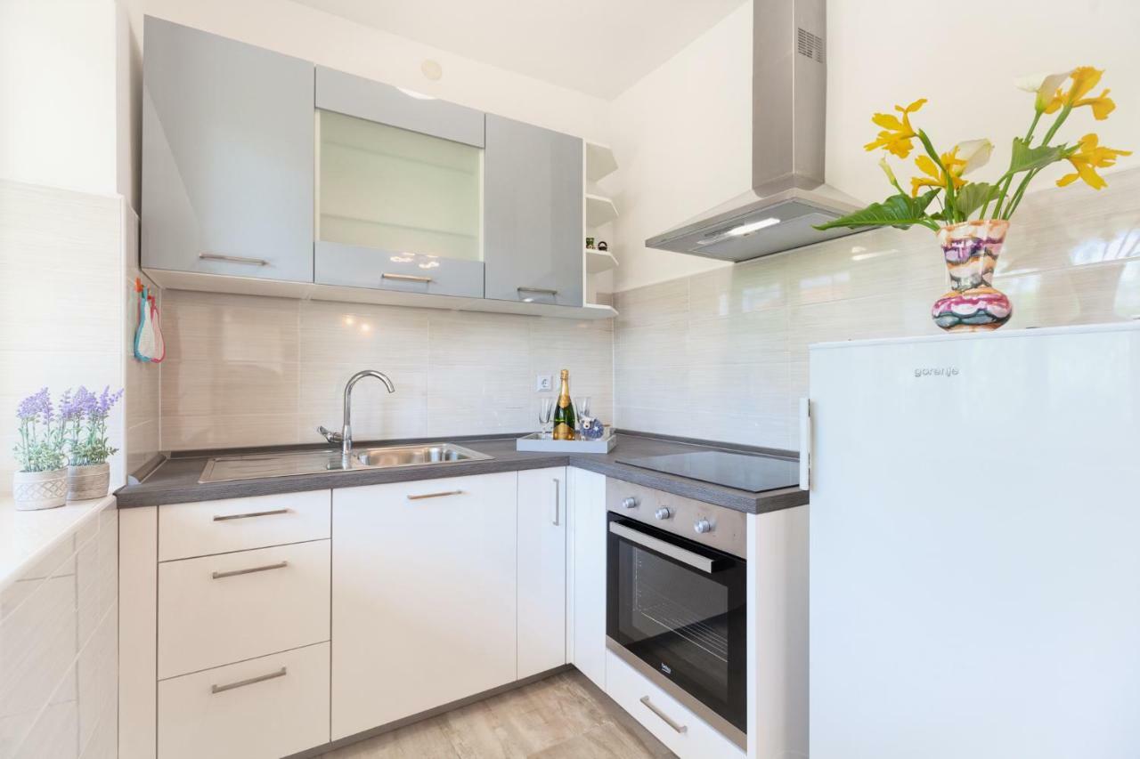 Apartment Ema Premantura Zewnętrze zdjęcie