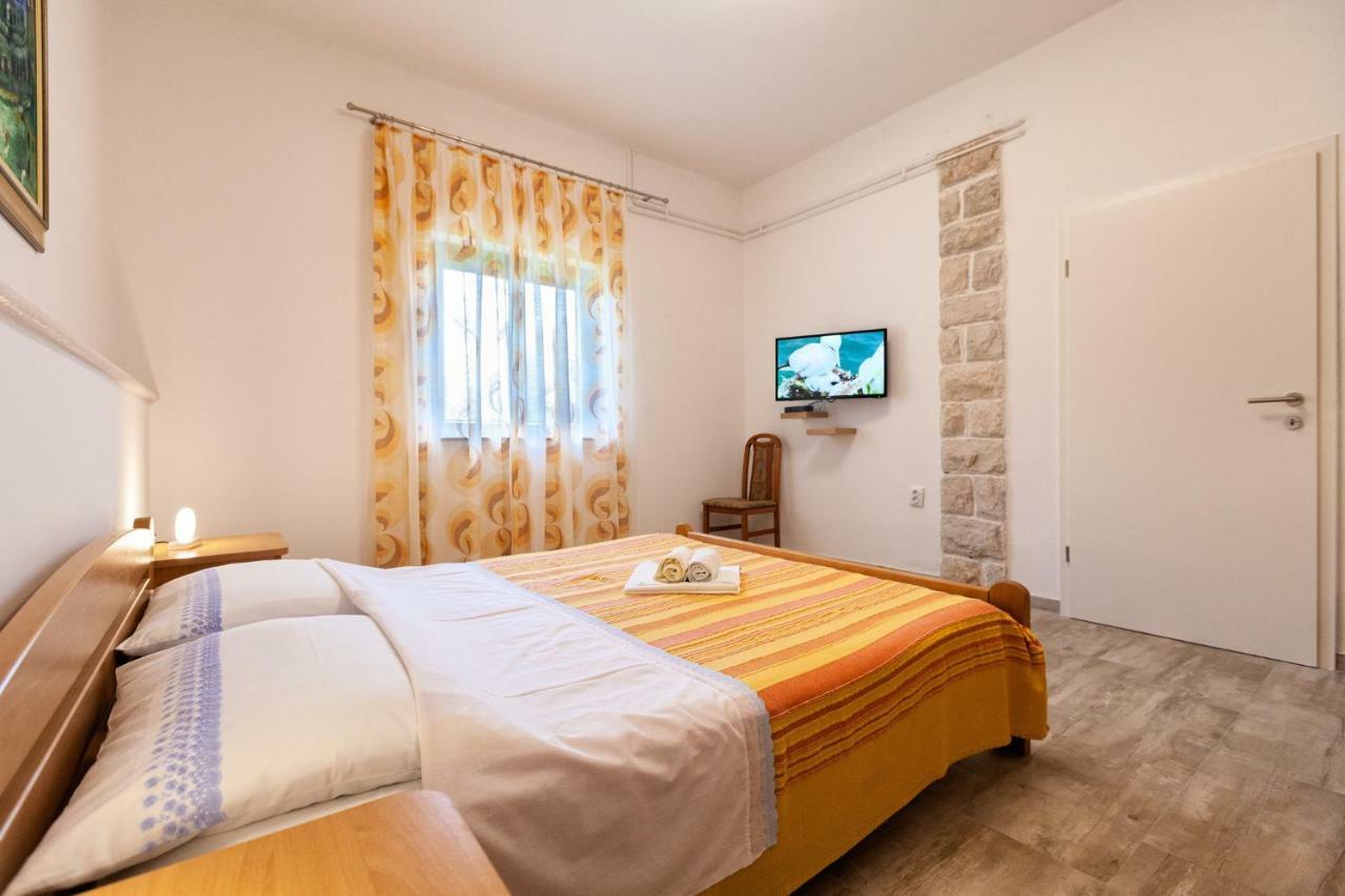 Apartment Ema Premantura Zewnętrze zdjęcie